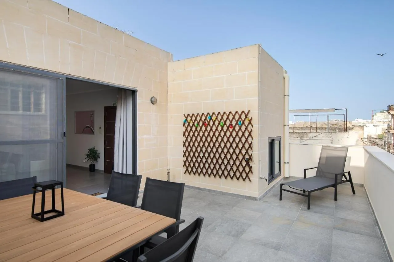 דירות 3Br Penthouse With Huge Terrace - Sliema, Triq Trofimu מלטה