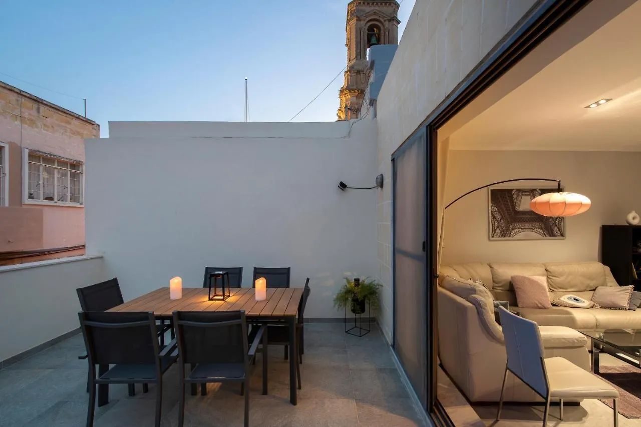 3Br Penthouse With Huge Terrace - Sliema, Triq Trofimu Apartment Malta
