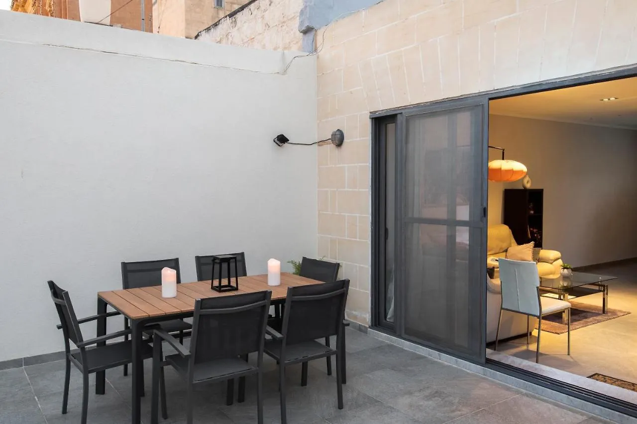 3Br Penthouse With Huge Terrace - Sliema, Triq Trofimu Apartment 0*, Sliema Malta